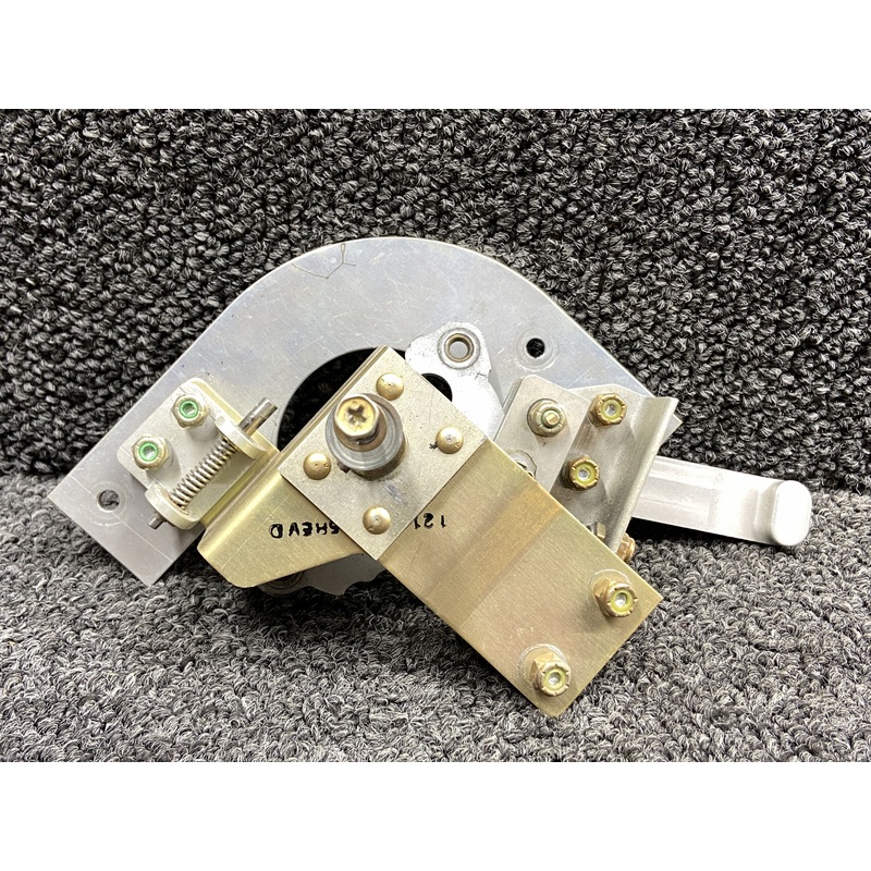 14977-001, 12837-001 Cirrus SR20 Cabin Door Latch Assy LH w Handle, Plate & Disc