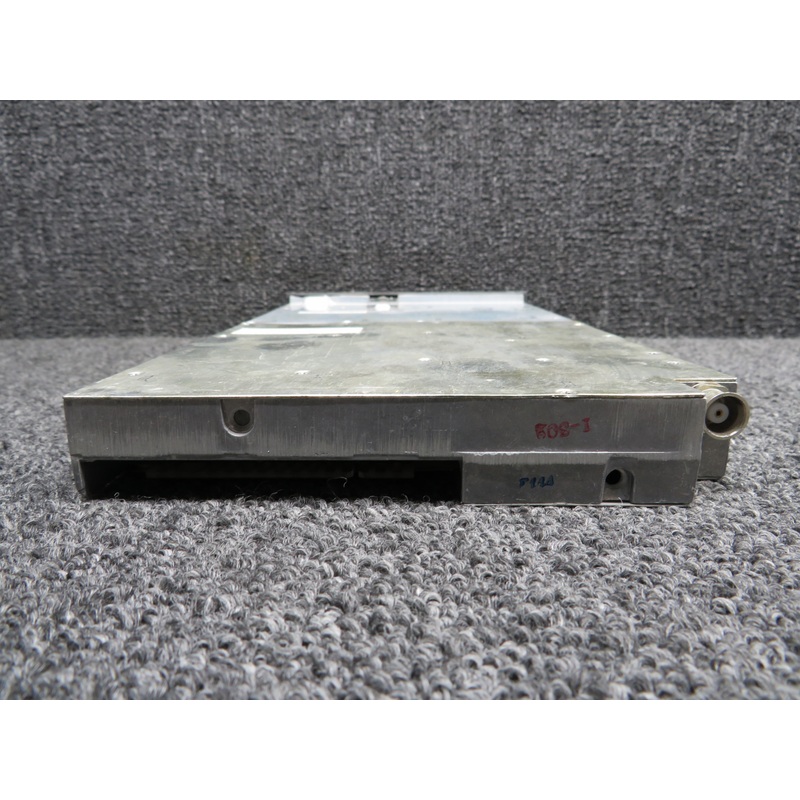 066-1088-00 King KN-64 DME Transponder Radio (14-28V) (Damaged Face)