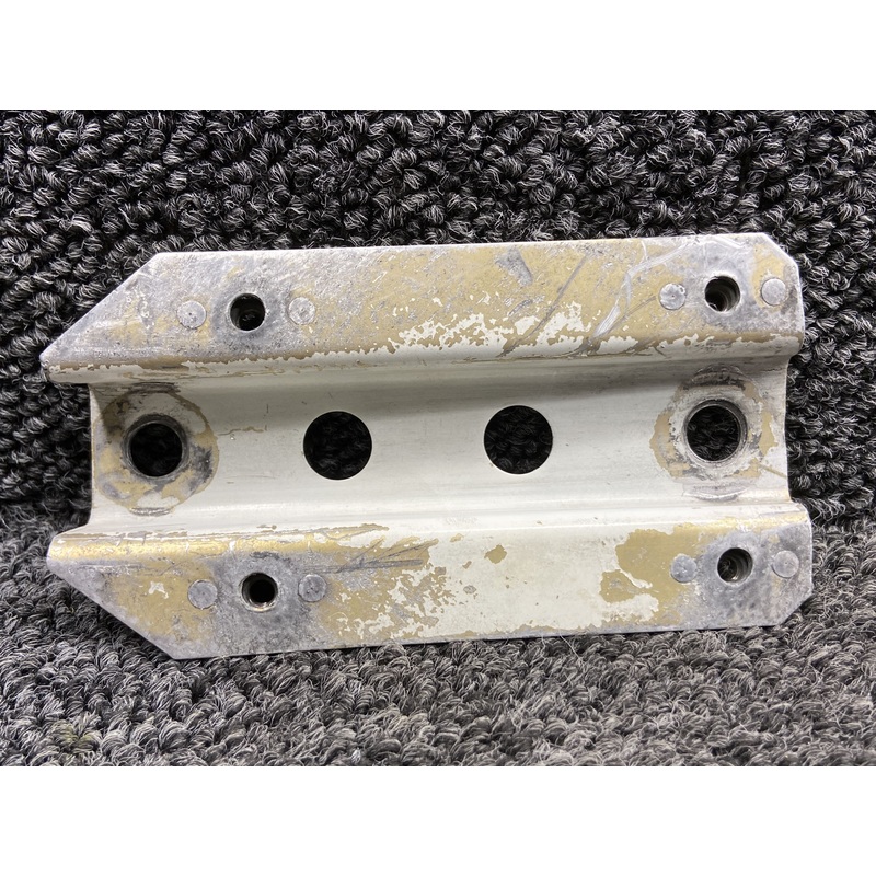 11799-002 (Use: 11799-004) Cirrus SR20 Nose Gear Wheel Pant Mounting Bracket