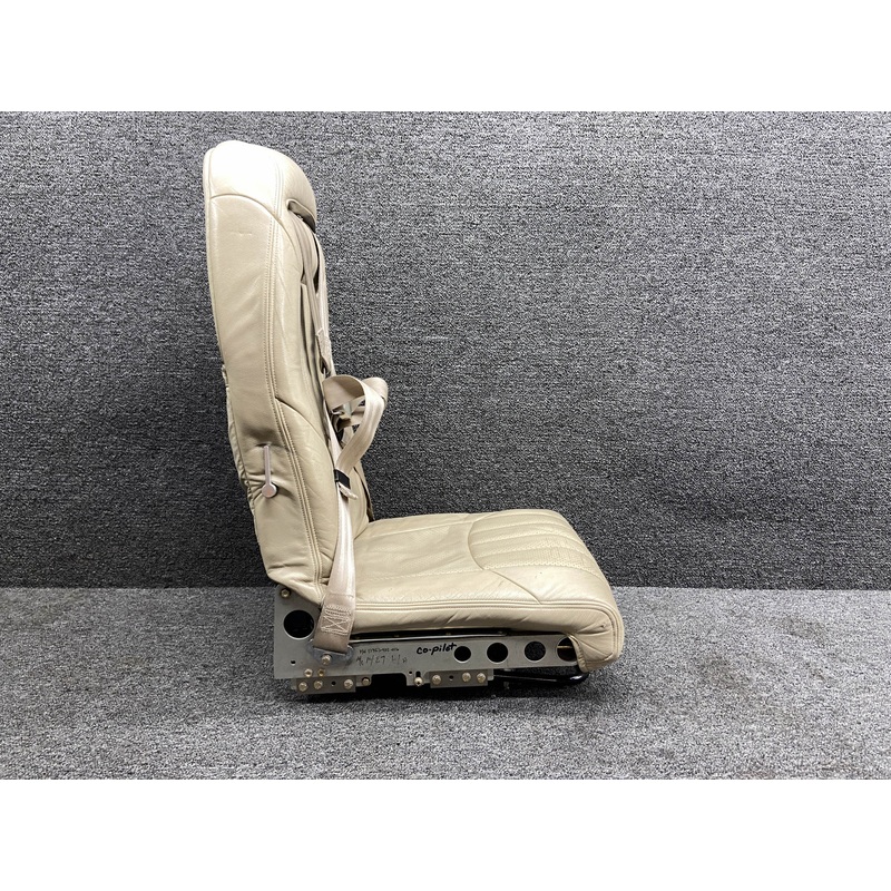13231-006, 4104-1-011-8060 Cirrus SR20 Fwd Seat Assy RH w Belt & Cushions