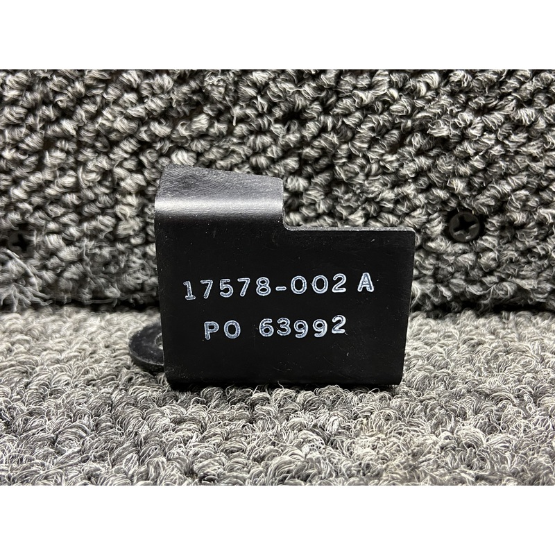 17578-002 Cirrus SR20 Cabin Door Catcher, Diverter RH