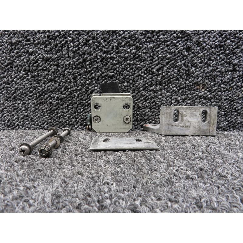 3E2011-1 BF Goodrich Propeller De-Ice Brush Block Assembly (Missing Brush)