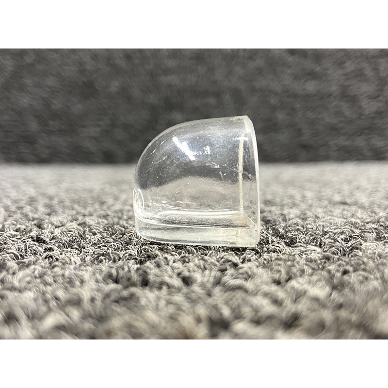 68-4250066-30 (Alt: 615) Cirrus SR20 Aft Wing Navigation Light Lens (Clear)