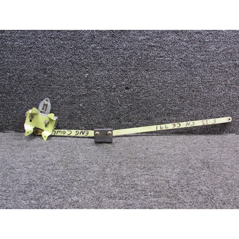 H910-3, 002-910010-11 Beechcraft F33A Cowl Door Handle and Latch Assy RH