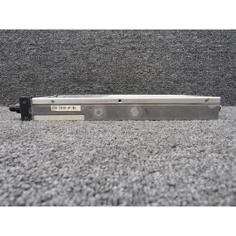064-1019-00 King Radio KY-196 VHF Communication Transceiver w Mods (Face Damage)