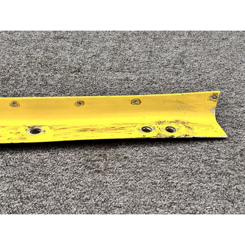20392-4 Air Tractor AT-502B Wing Fairing RH (Minor Wear)