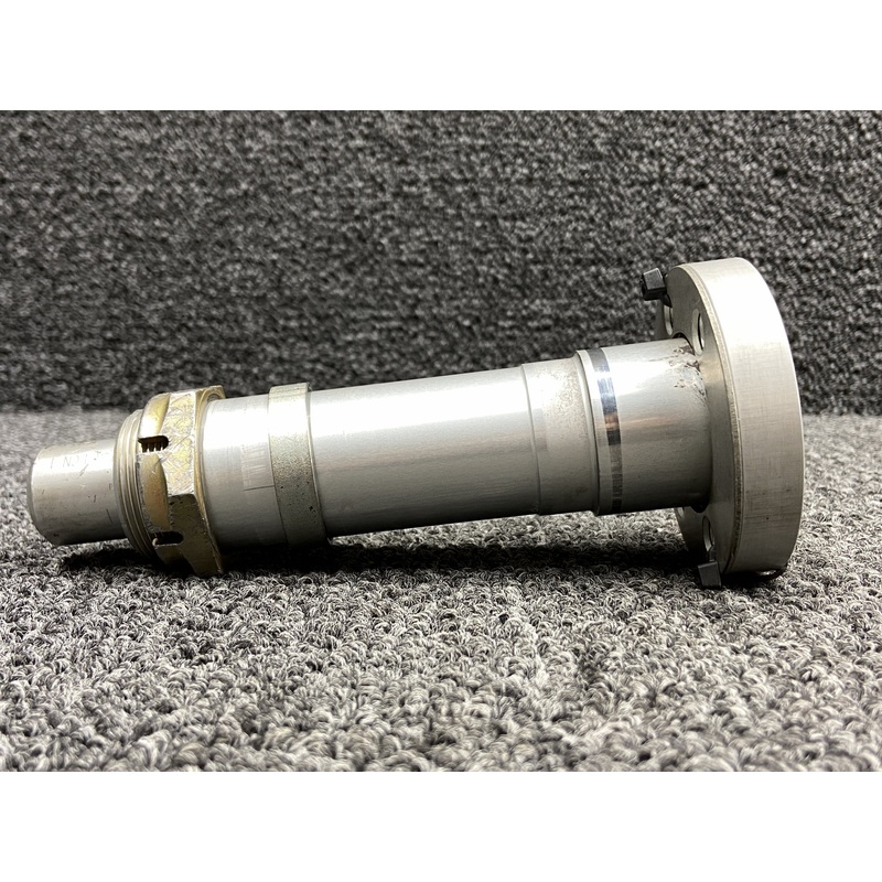 13284-001, MS21025-24 Cirrus SR22 Main Gear Axle LH,RH w Nut, Wheel Pant Mount