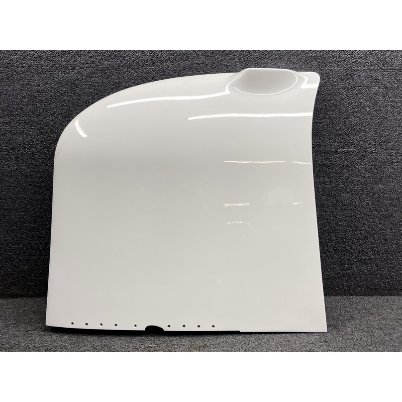 13380-004 Cirrus SR22 Wing Tip Assembly RH (Damaged)