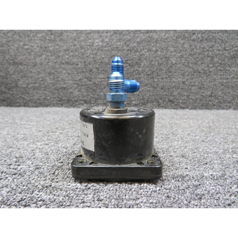 26-86019-1 Swearingen Vacuum Suction Indicator (Worn, Faded Face)