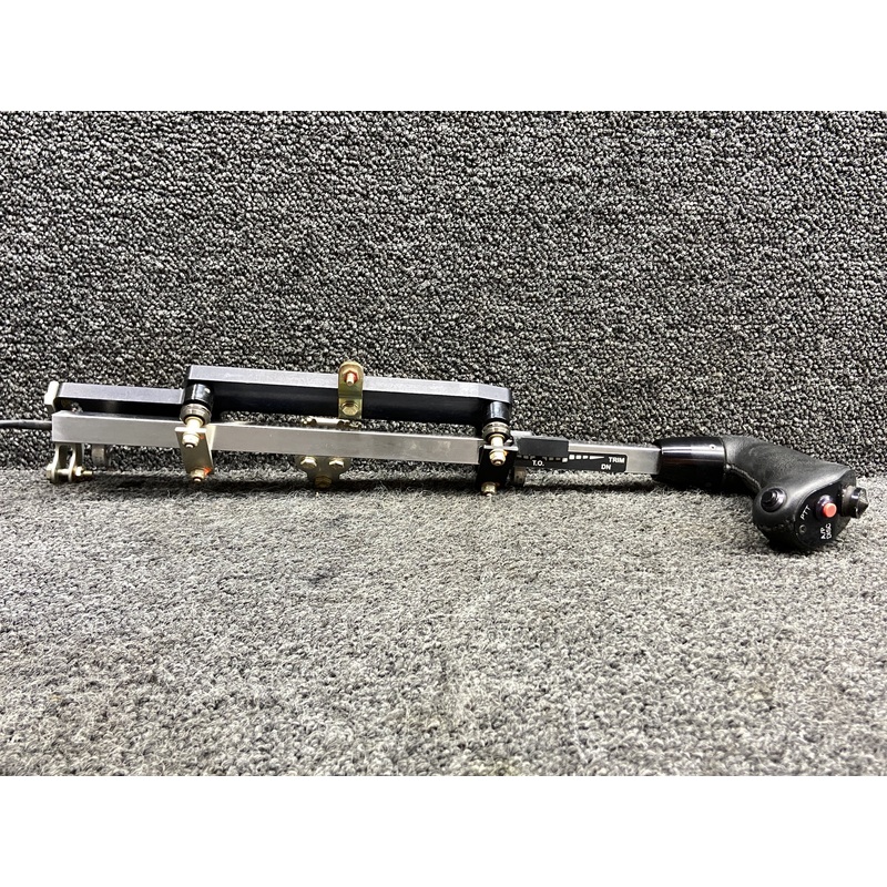 17672-002, 13975-003 Cirrus SR22 Yoke Grip RH and Tube, Bearing Mount & Switches