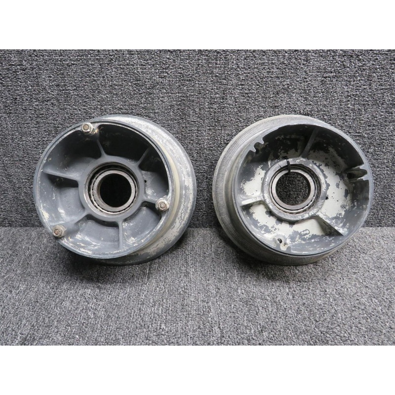 451-755 (Use: 551-788) Cleveland 6.00-6 Nose Gear Wheel Assembly (Wear)