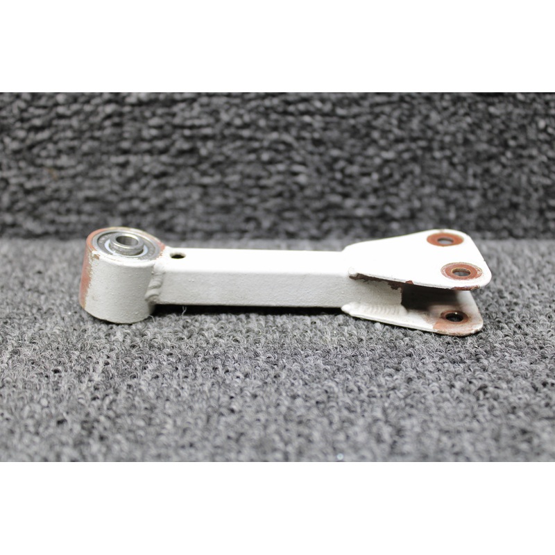27-71004-005 Swearingen SA226-T(B) Aileron Link Middle LH or RH