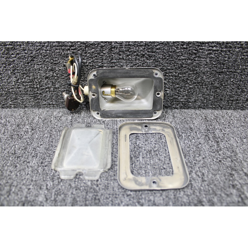 B-3550-307 Grimes Dome Light Assembly with Switch (Volts: 28)