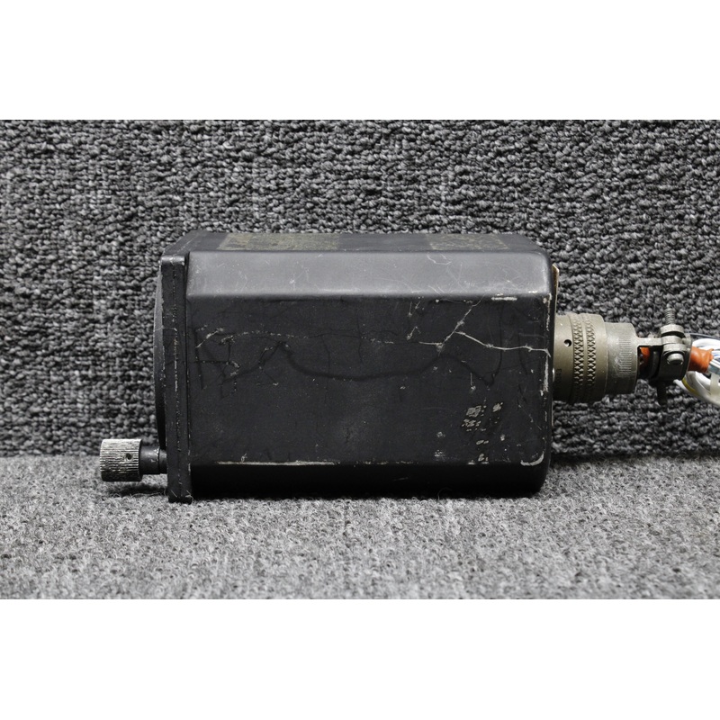 066-3011-01 King Radio KNI-520 Navigation Indicator with Modification
