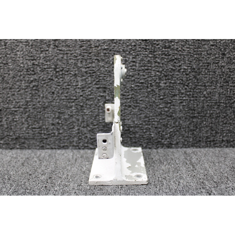 26-41016-001 Swearingen SA226-T(B) Vertical to Rudder Hinge Lower