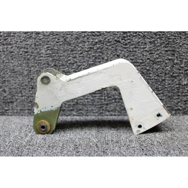 27-55001-133 Swearingen SA226-T(B) Main Gear Door Hinge Aft LH