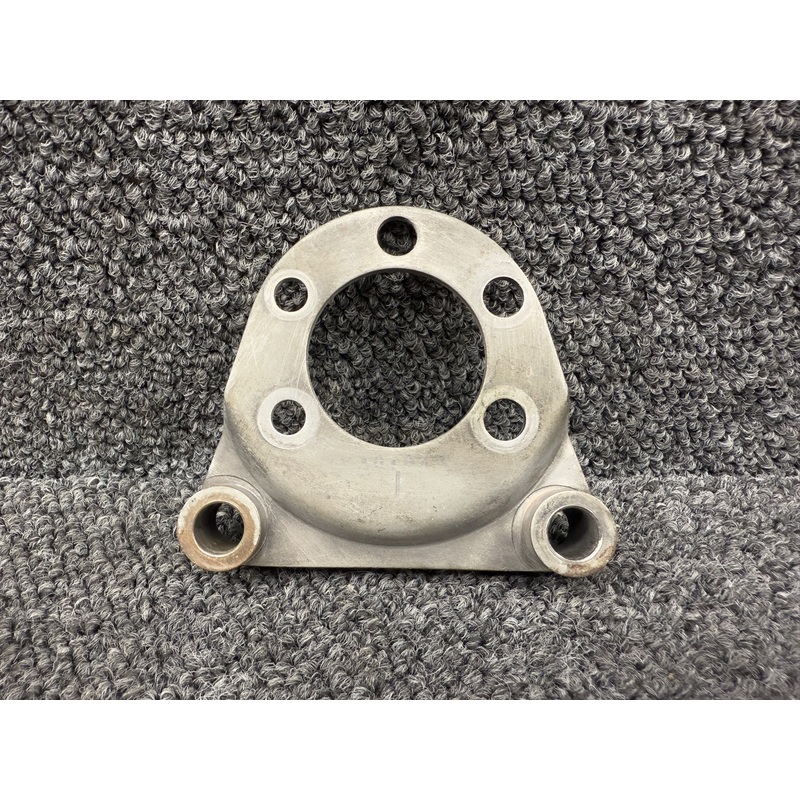 B30107-2 (Use: 075-30107-2) McCauley Torque Plate RH (Shaft: 0.8, Holes: 3.1)