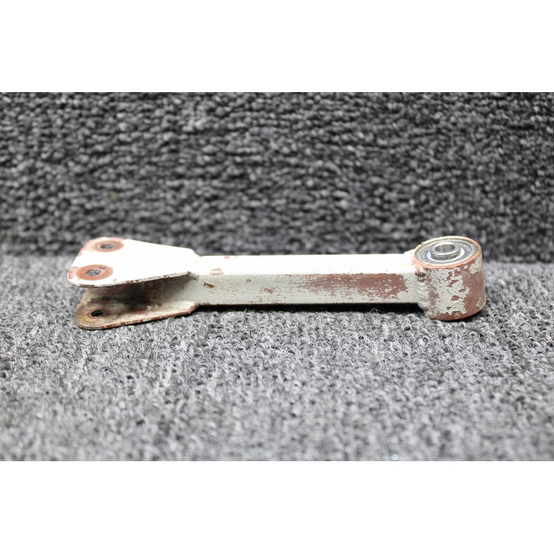 27-71004-003 Swearingen SA226-T(B) Aileron Link Middle Inboard LH or RH