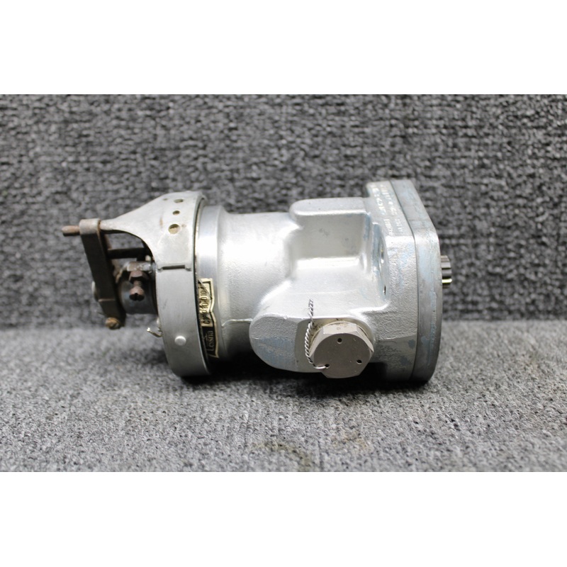C290-D2D-T4 Continental IO-520-L McCauley Propeller Governor Assembly