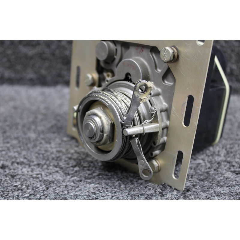 065-0051-01 King Radio KS-178 Primary Servo with Bracket (Volts: 14-28)