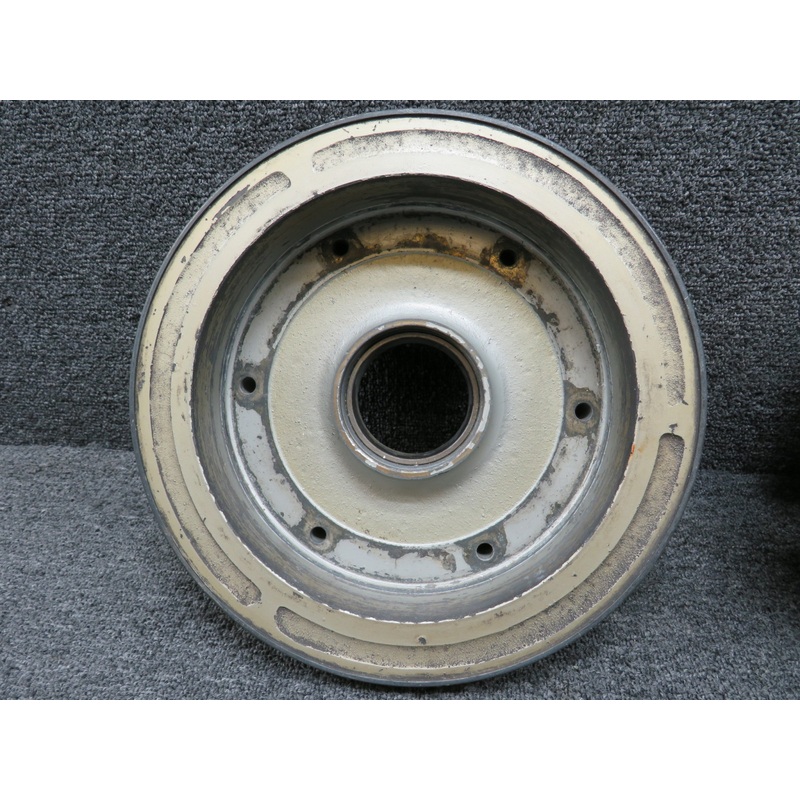 40-124 Cleveland 7.00-8 Wheel Assembly (No Bearings)