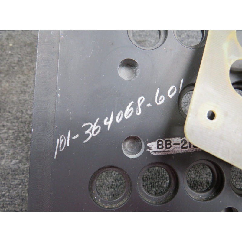 101-364068-601 Beechcraft 200 Edgelighted Avionics Switch Panel Cover