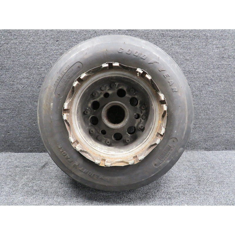 040-23901, 220K28-1 Cleveland Wheel & Flight Eagle Tire Assembly (8.00-10)