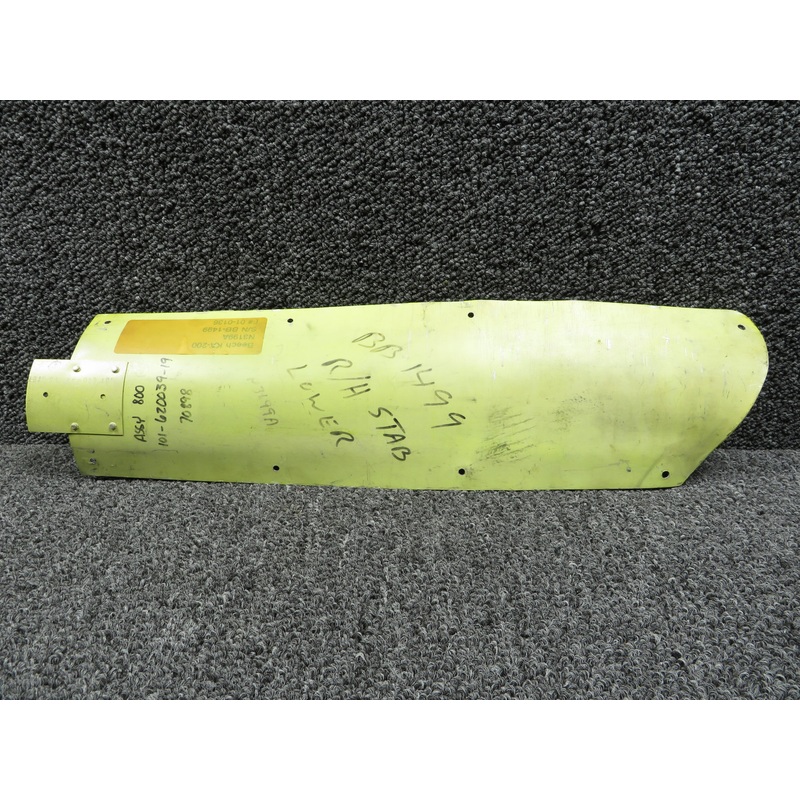 101-620039-19 Beech KA-200 RH Lower Stabilizer Fairing (Dents)