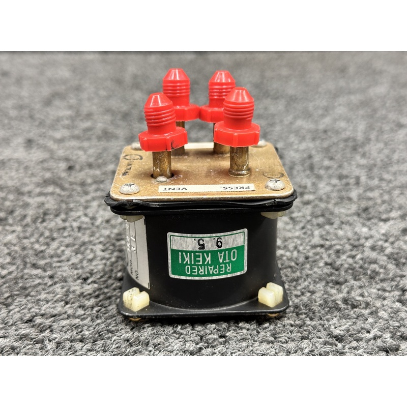 1G4-43 Airborne Gyro Pressure Gauge