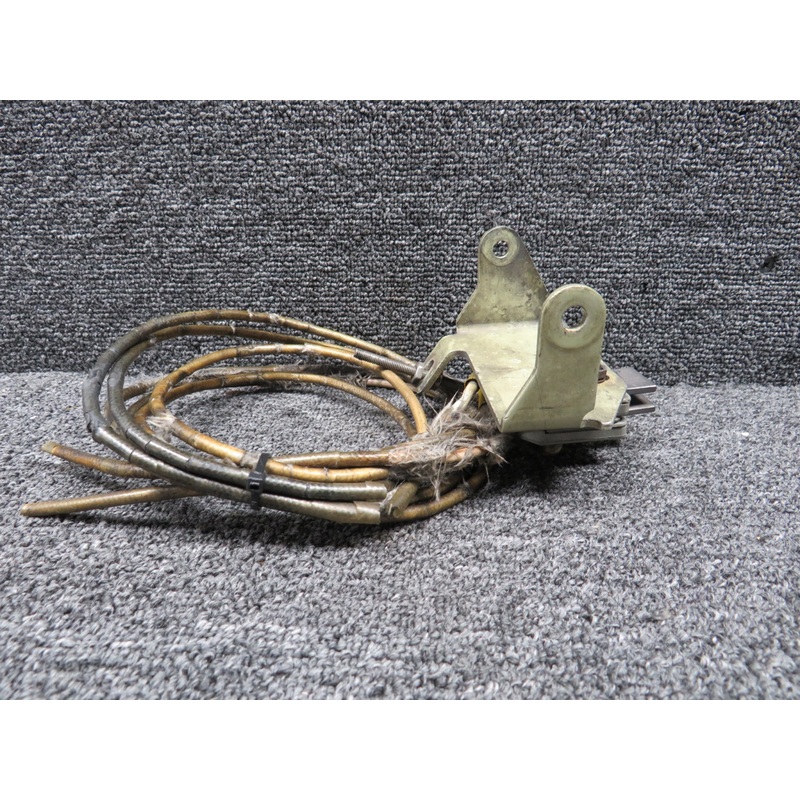3E2311-9 (Alt: 4E2032) BF Goodrich Propeller De-Ice Block with Bracket & Cables