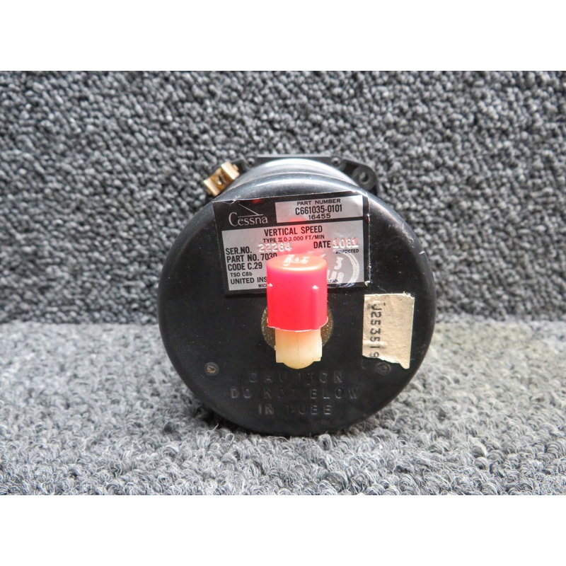 7030 (Alt: C661035-0101) United Insts Vertical Speed Indicator (Code: C.29)