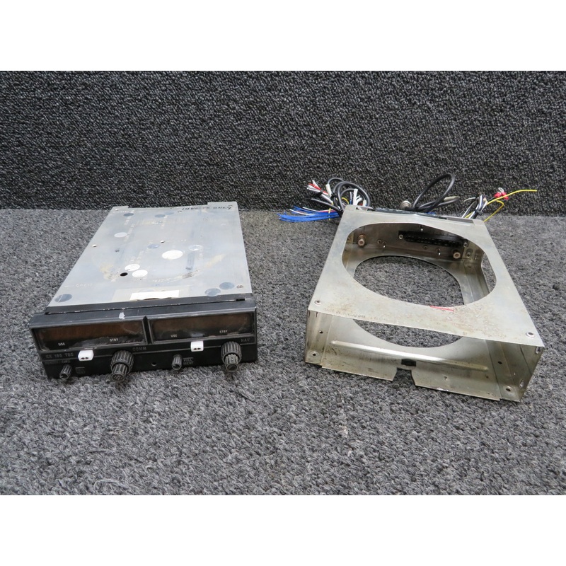 069-1024-42 Bendix King KX-155 VHF Nav-Comm-Glideslope Receiver with Tray (14V)