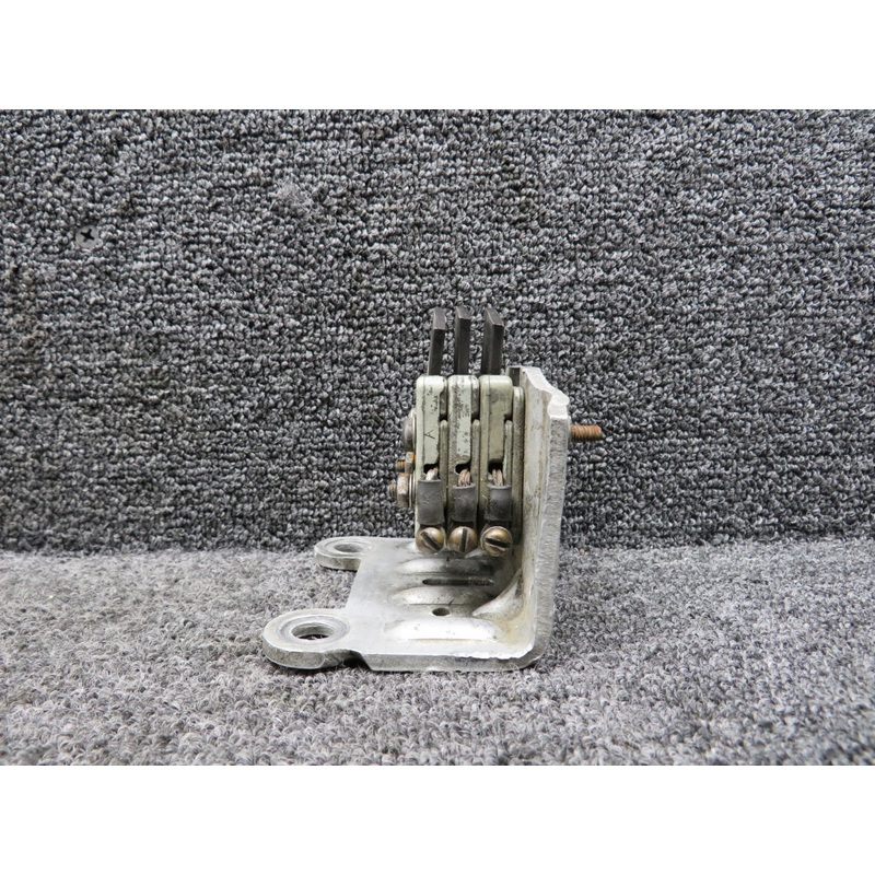 3E2011-3 (Alt: 758-436) BF Goodrich Prop De-Ice Brush Block Assembly