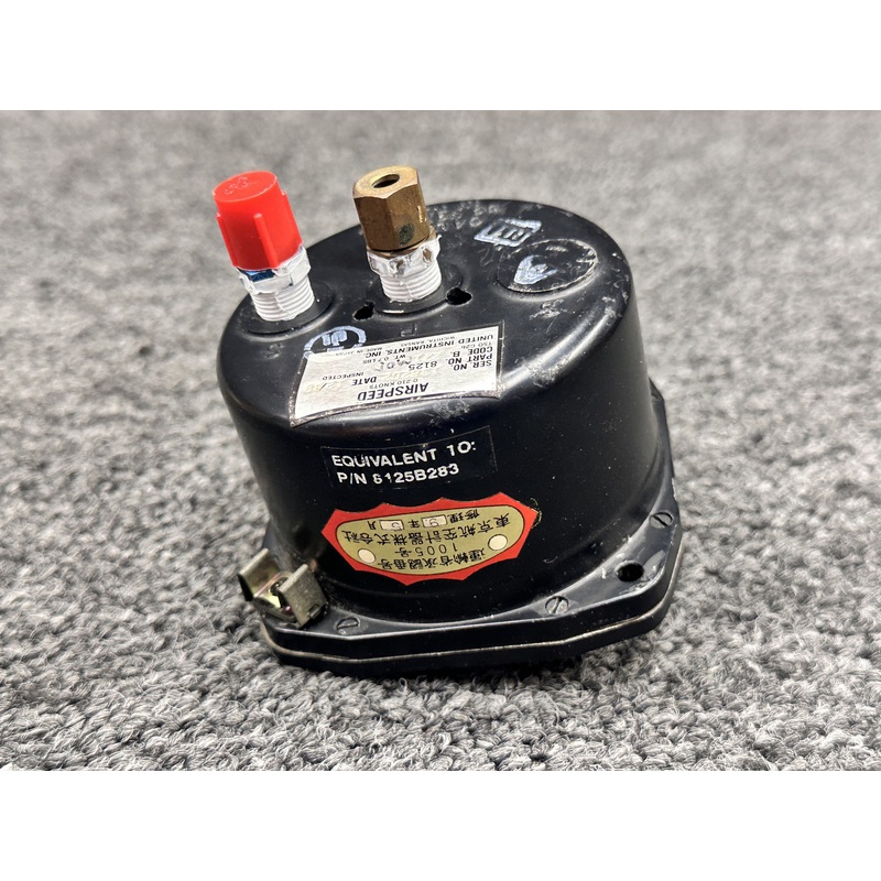8125 United Instruments True Airspeed Indicator (Knots: 0-210, Code: B.271)