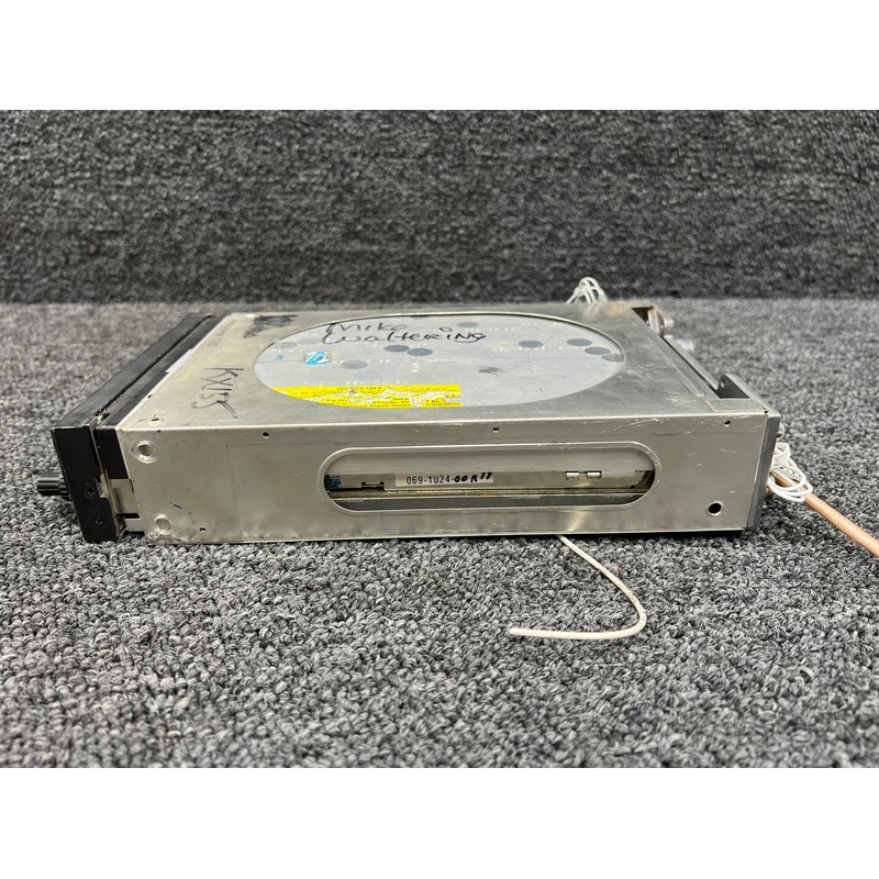 069-1024-00 Bendix King KX-155 VHF Nav-Com Unit w Mods and Tray (Volts: 14)