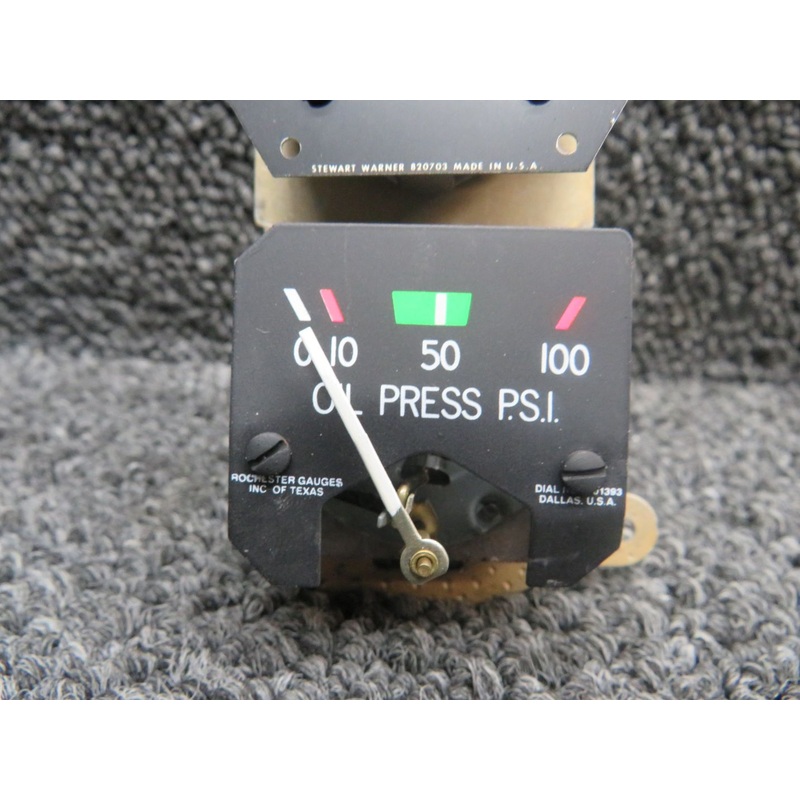 C669504-0103 Stewart Warner Oil Pressure-Fuel Gauge Cluster (Volts: 12)