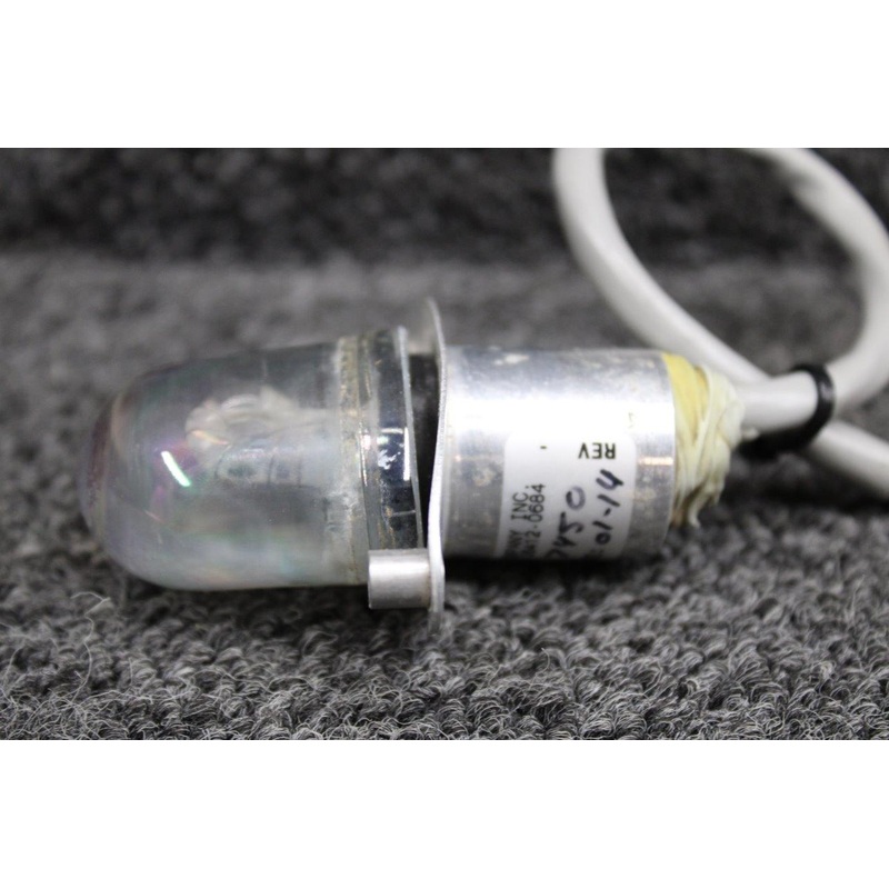 01-0770818-00 Whelen 7081800 Strobe Light (No Retainer)