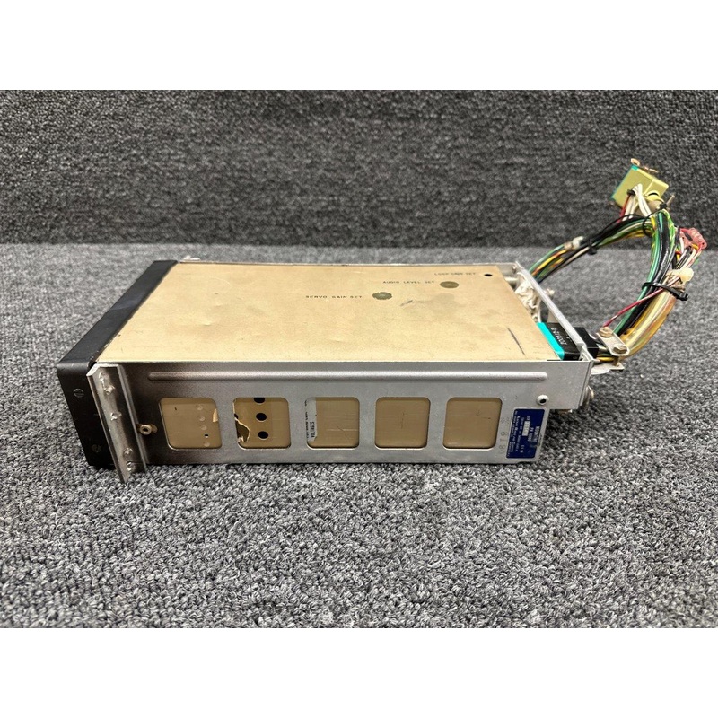 41240-0001 Aircraft Radio and Control R-546E ADF Receiver with Tray