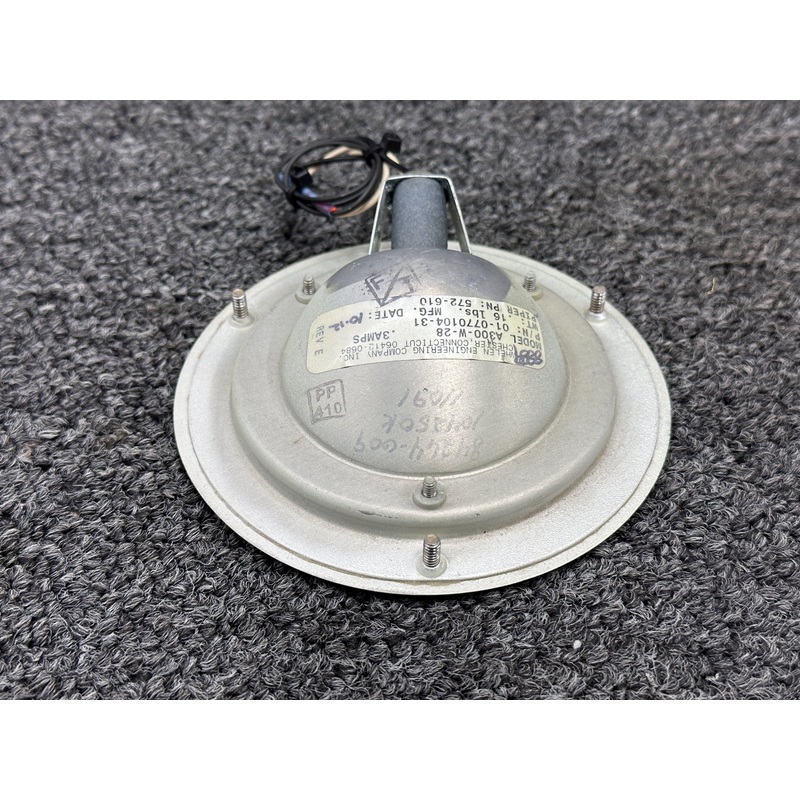 01-0770104-31 (Alt: 572-610) Whelen A300-W-28 Map Light Assembly