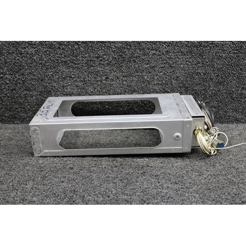 069-1019-00 King Radio KX-175B Nav, Com Radio Tray
