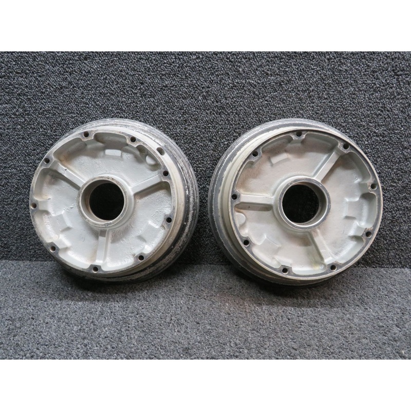 40-106 Cleveland 6.50-10 Main Wheel Assembly (No Bearings)