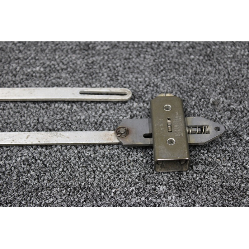 H910-3, 002-910010-13 Beechcraft A36 Cowl Door Latch Assembly with Links LH