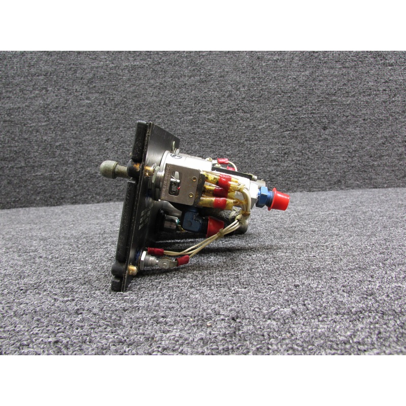 56698 (Alt: 973-6-18-3 Rev. F.) Rockwell Passenger Oxygen Flow Control Assembly