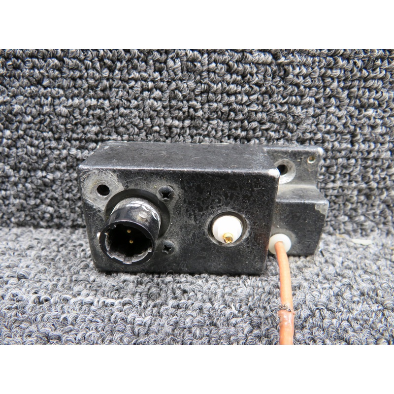 071-1148-00 King Radio KA-135 Matching Assembly Damaged Mount