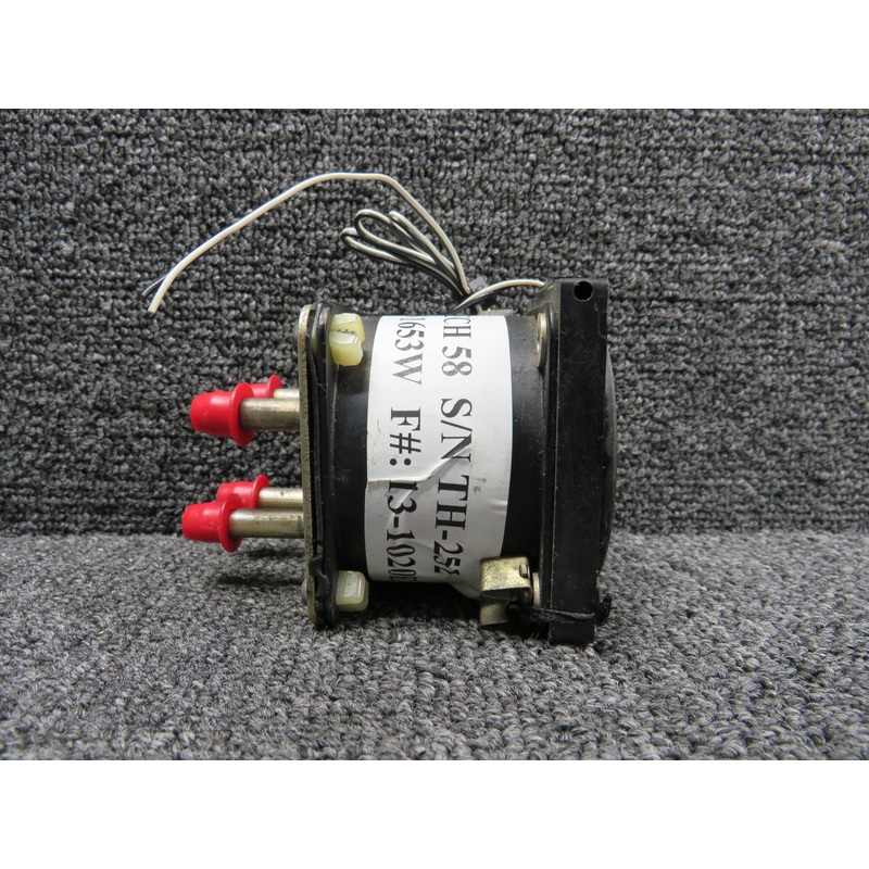 1G9-3 Airborne Gyro Pressure Indicator (Lighted)
