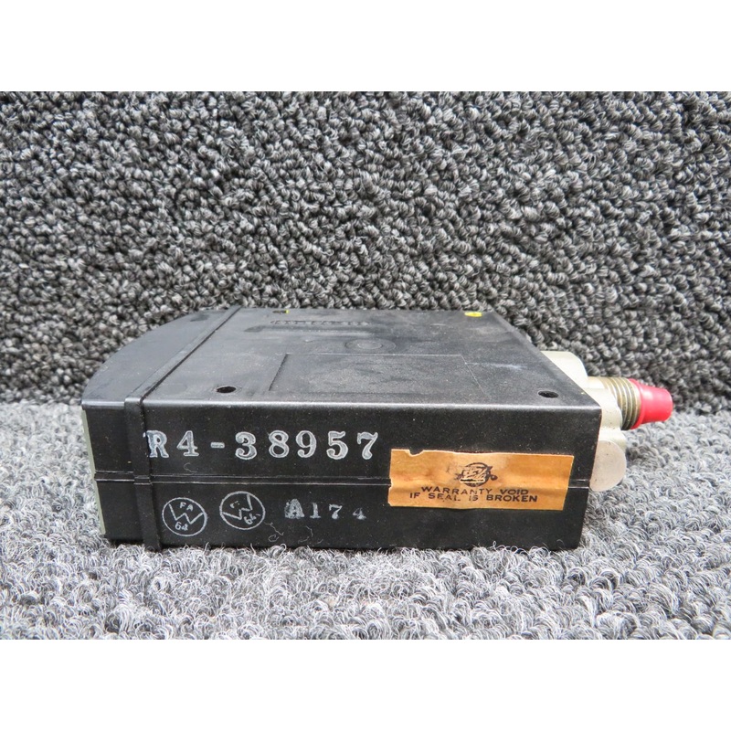 1U052-105-4 Edo-Aire 1U052 RPM with Hours Meter Indicator (H: 1902.53)