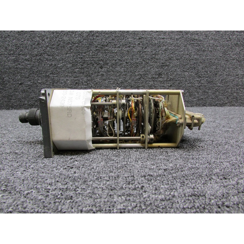 071-1033-04 King Radio KFS-580-04 Control ADF (Broken Face Mount)