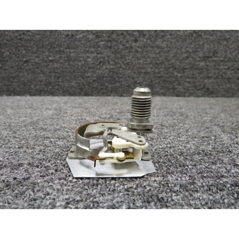 826318 Stewart-Warner Fuel Pressure Indicator (Faded Face, Chipped Paint)