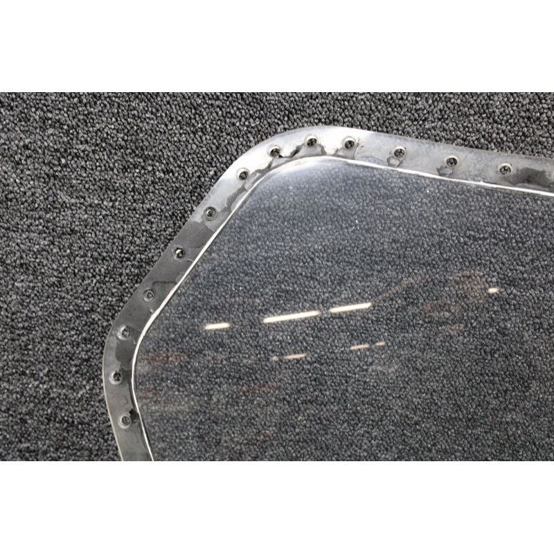 300-431104-3 Rockwell 700 Pilot Side Window