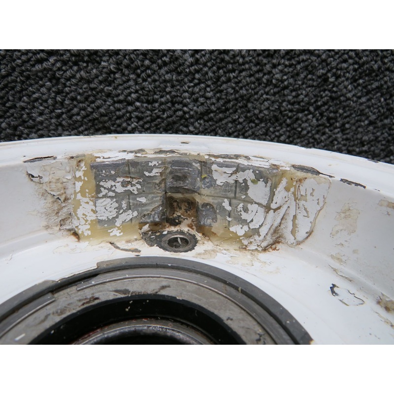 40-83B Beech Bonanza Cleveland Main Wheel Assy 6.00×6